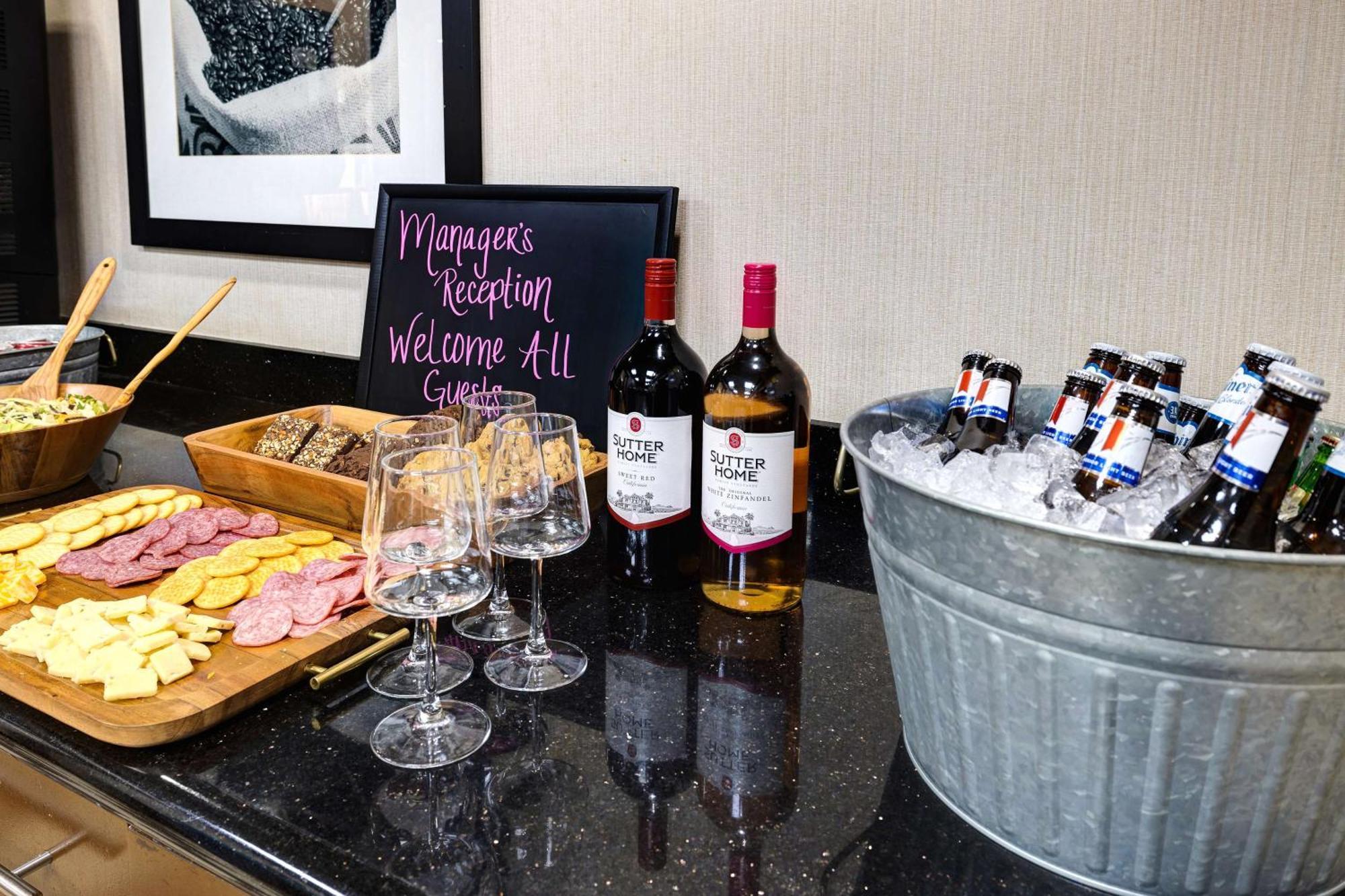 Hampton Inn Victoria Eksteriør bilde